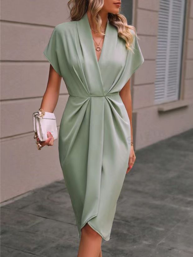 Eloro – Midi Wrap Dress with Flattering Silhouette